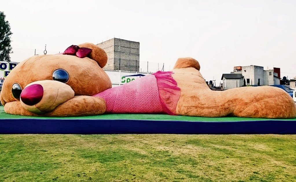 World's Largest Stuffed Animal : All You Need To Know 2023