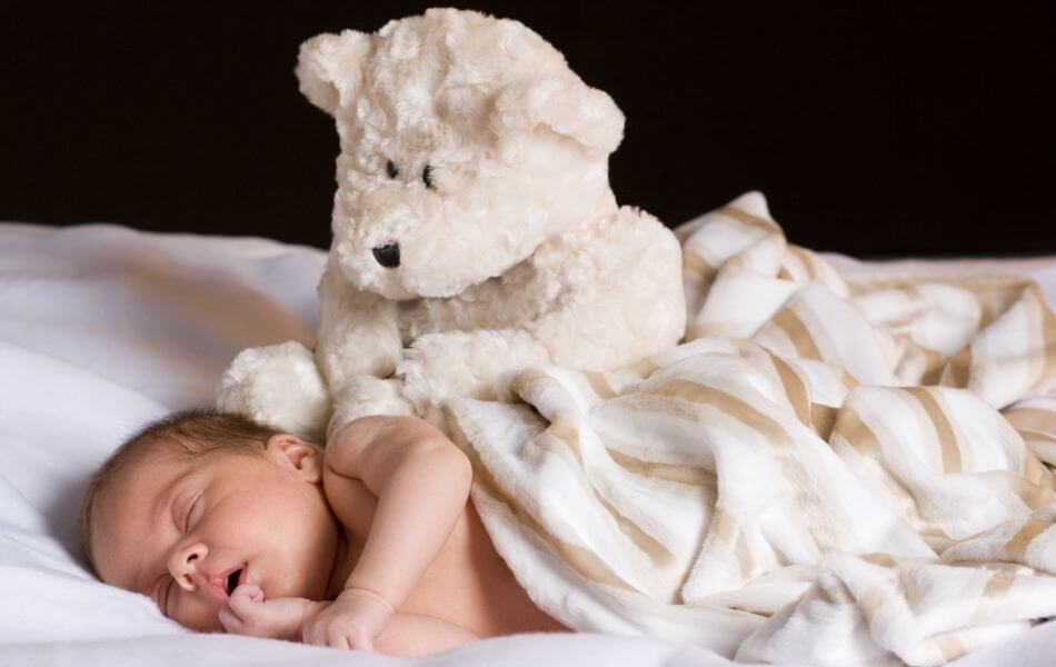 Giving Your Baby a Stuffed Animal to Sleep with