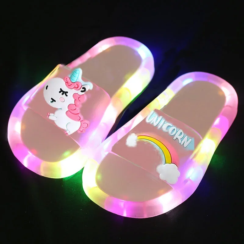 Alternative view of Zapatillas para niños y niñas, zapatos con estampado de animales de unicornio de dibujos animados, zapatos bonitos de moda iluminados, zapatillas de baño para niños pequeños