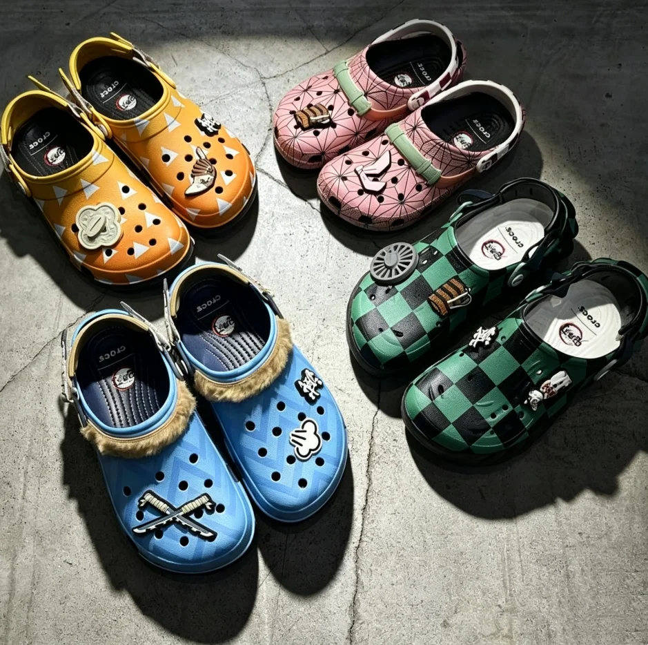 ⚡ 𝒁𝒆𝒏𝒊𝒕𝒔𝒖 ⚡ | Zapatillas Demon Slayer de EVA Impermeables 🟡 | Sandalias de Playa Transpirables, Casual y hasta el Tobillo